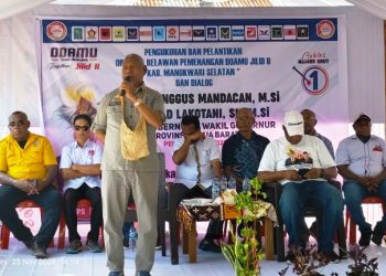 Pasangan Dominggus Mandacan dan M. Lakotani Akhiri Kampanye di Distrik Oransbari